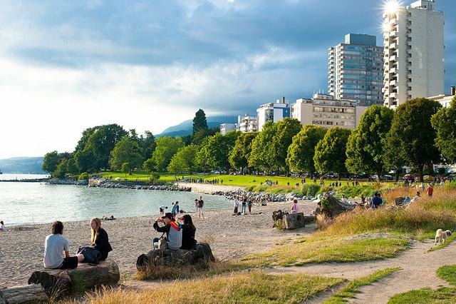 https://d3r8gwkgo0io6y.cloudfront.net/upload/English-Bay vancouver.jpg